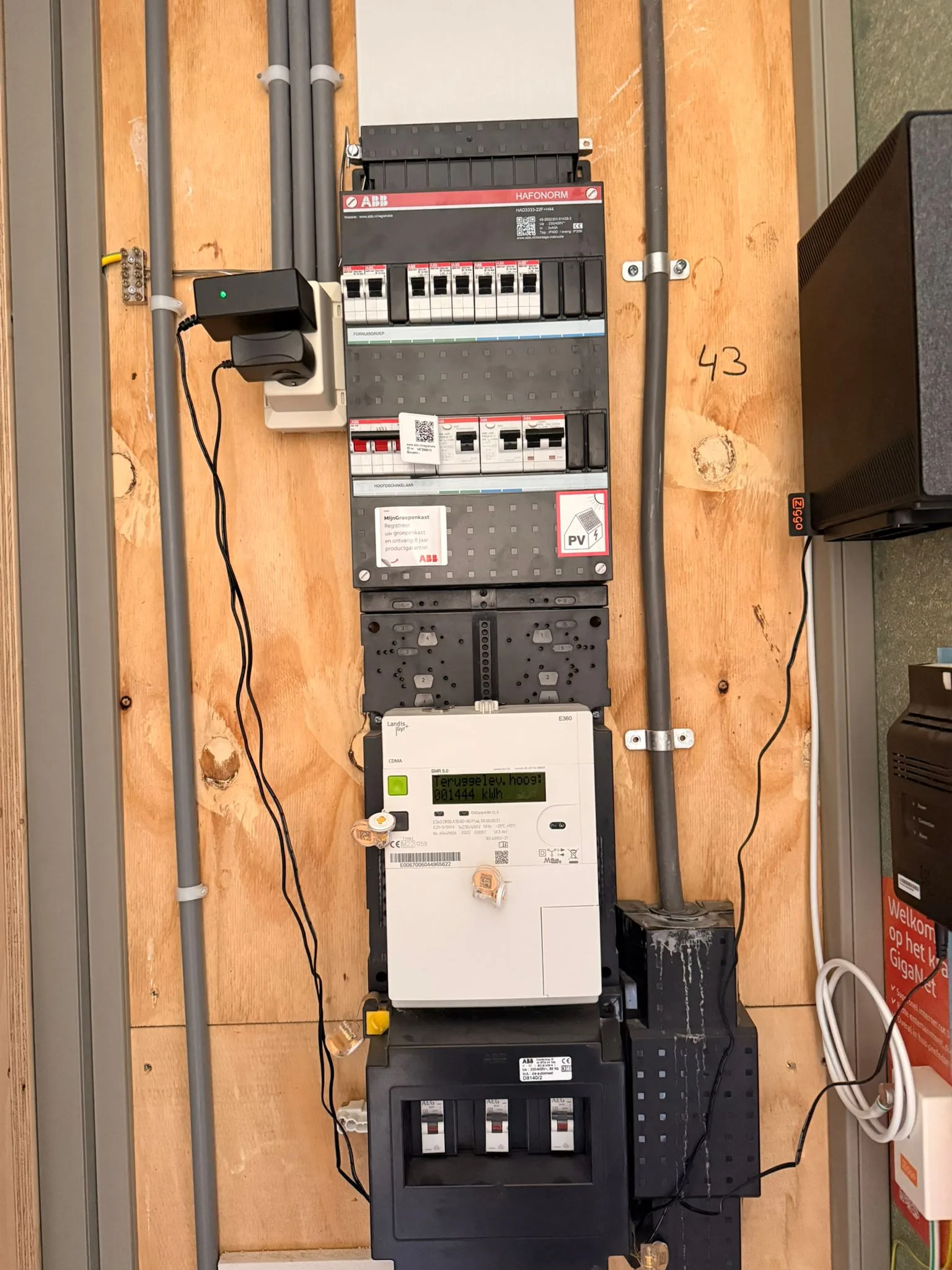 Laadpaal buiten bij woning